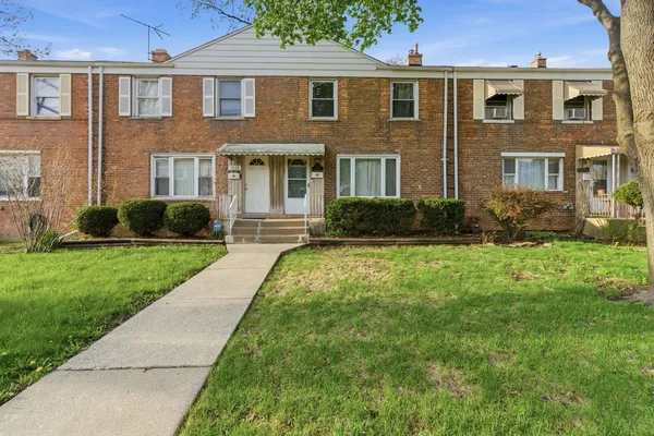 $222,888 | 5226 West 64th Place, Chicago, IL 60638