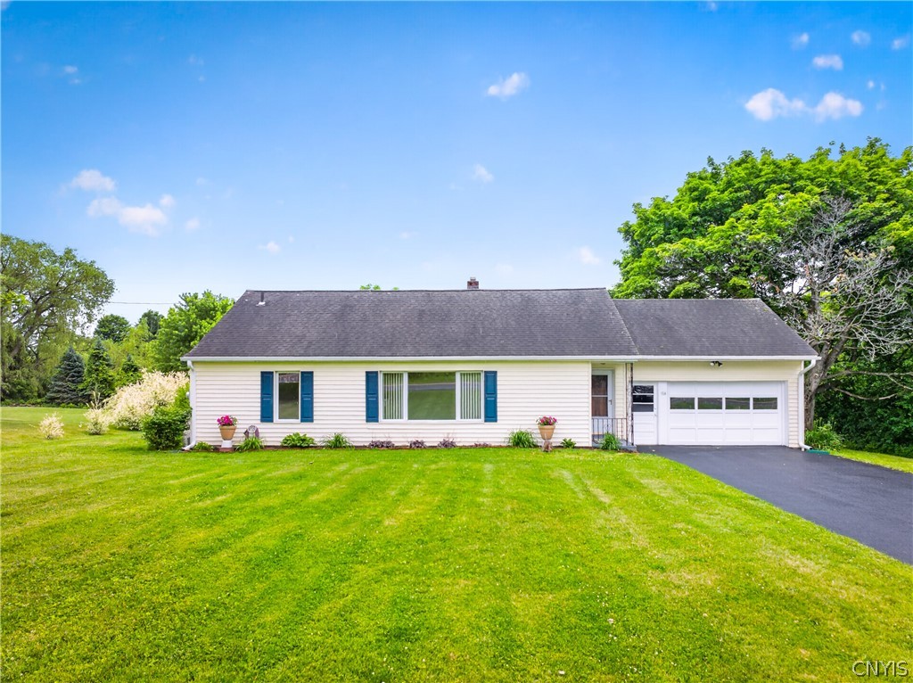 514 Higby Road New Hartford, NY 13413 - Photo 2 of 46