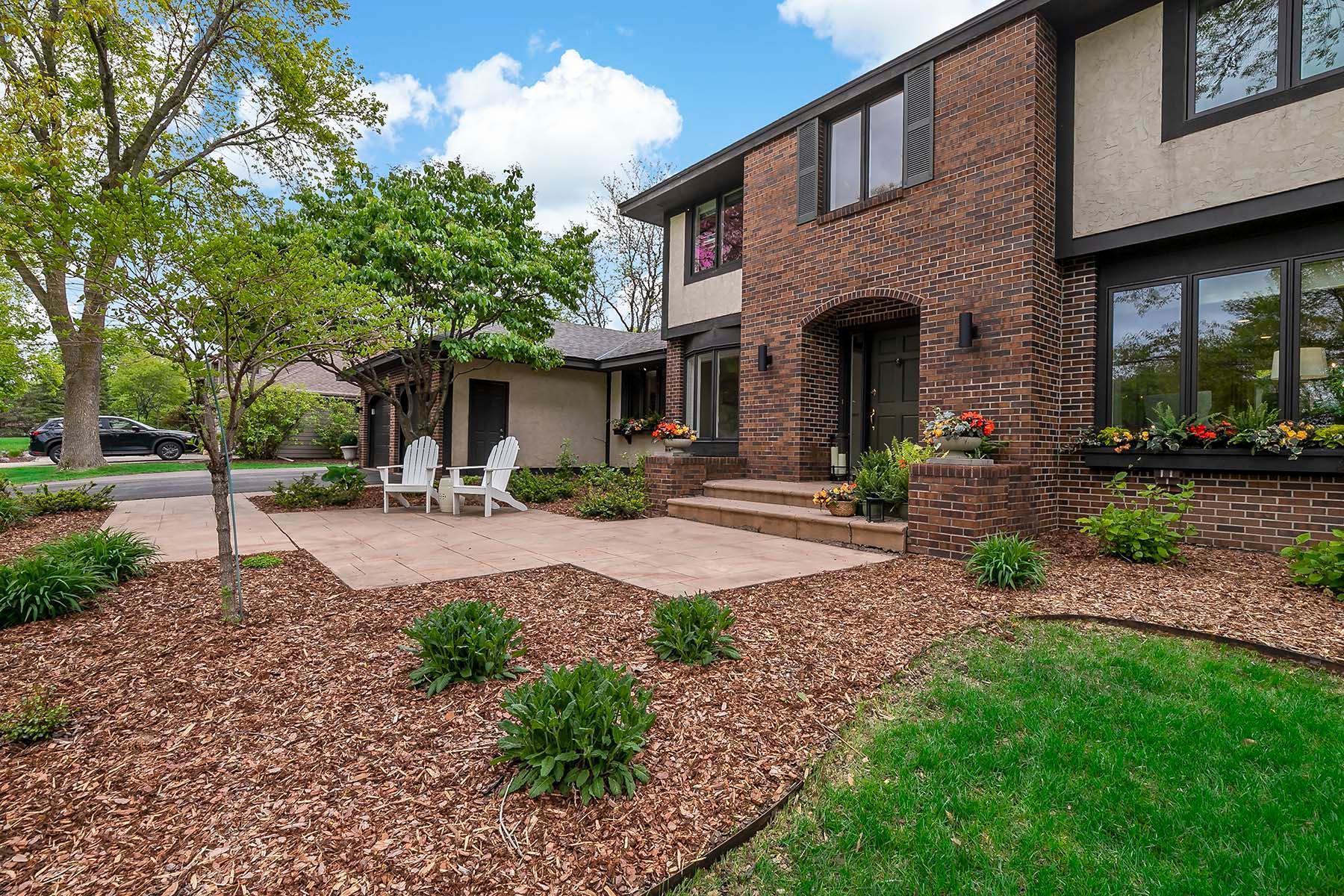 14701 Stone Road Minnetonka, MN 55391 - Photo 3 of 85 Gallery Image 3