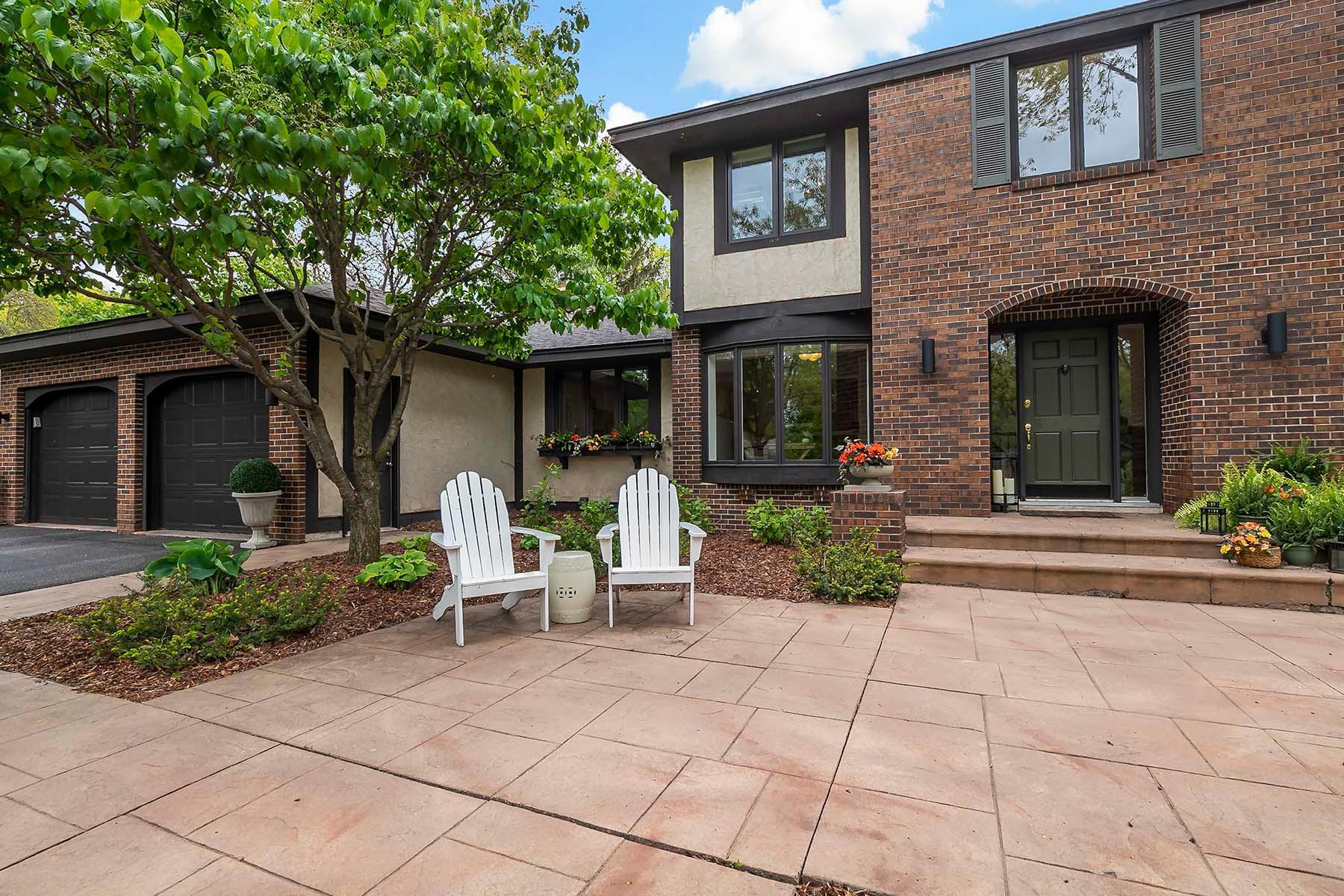 14701 Stone Road Minnetonka, MN 55391 - Photo 6 of 85 Gallery Image 6