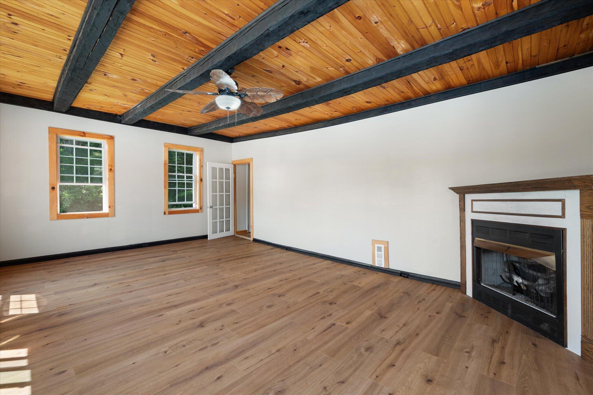 137 Main Street Winterport, ME 04496 - Photo 21 of 57 Family Room