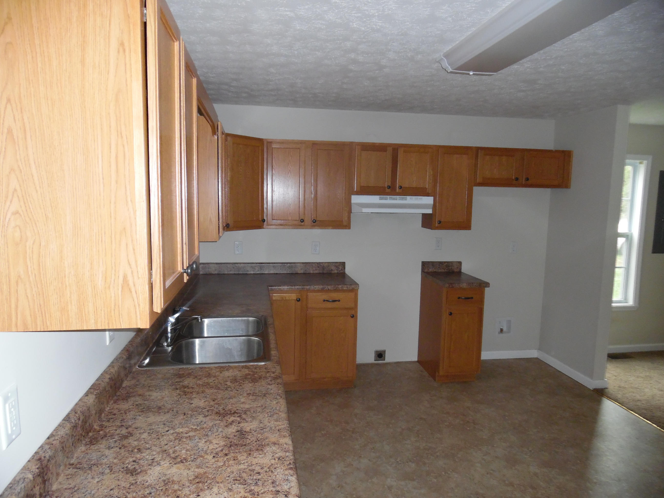 693 Hen Valley Road Oliver Springs, TN 37840 - Photo 14 of 15 Kitchen from back door