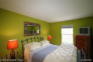 22332 Cape Cod Way Farmington, MI 48336 - Photo 8 of 10