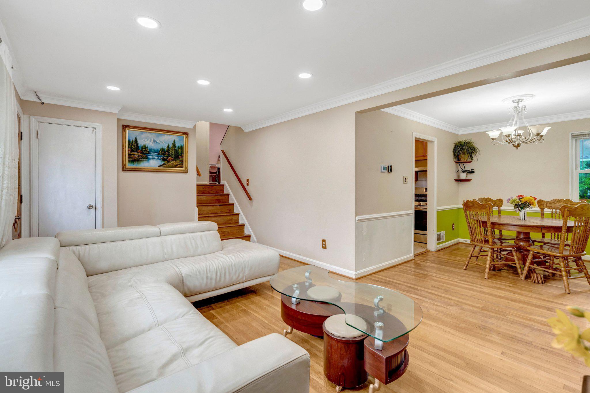 5910 Flanders Street Springfield, VA 22150 - Photo 7 of 40 Living Room