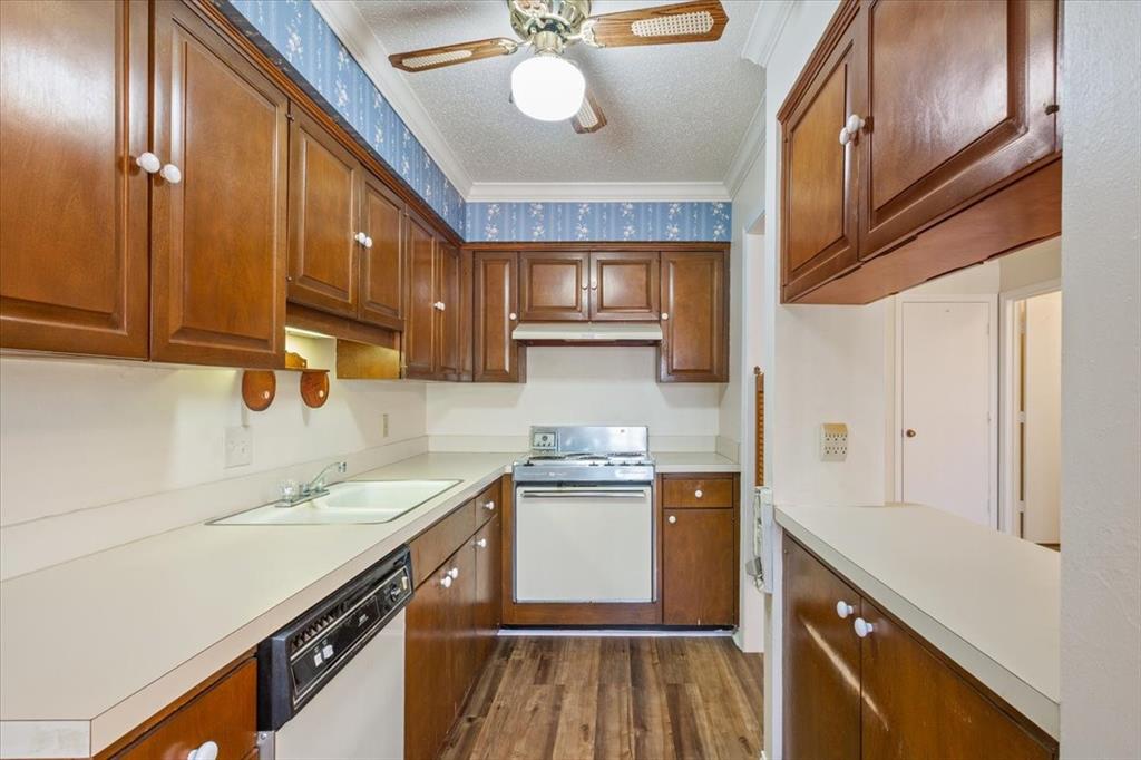 5226 Lake Shore Drive Waco, TX 76710 - Photo 13 of 25