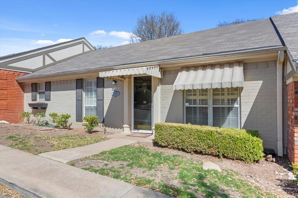 5226 Lake Shore Drive Waco, TX 76710 - Photo 2 of 25