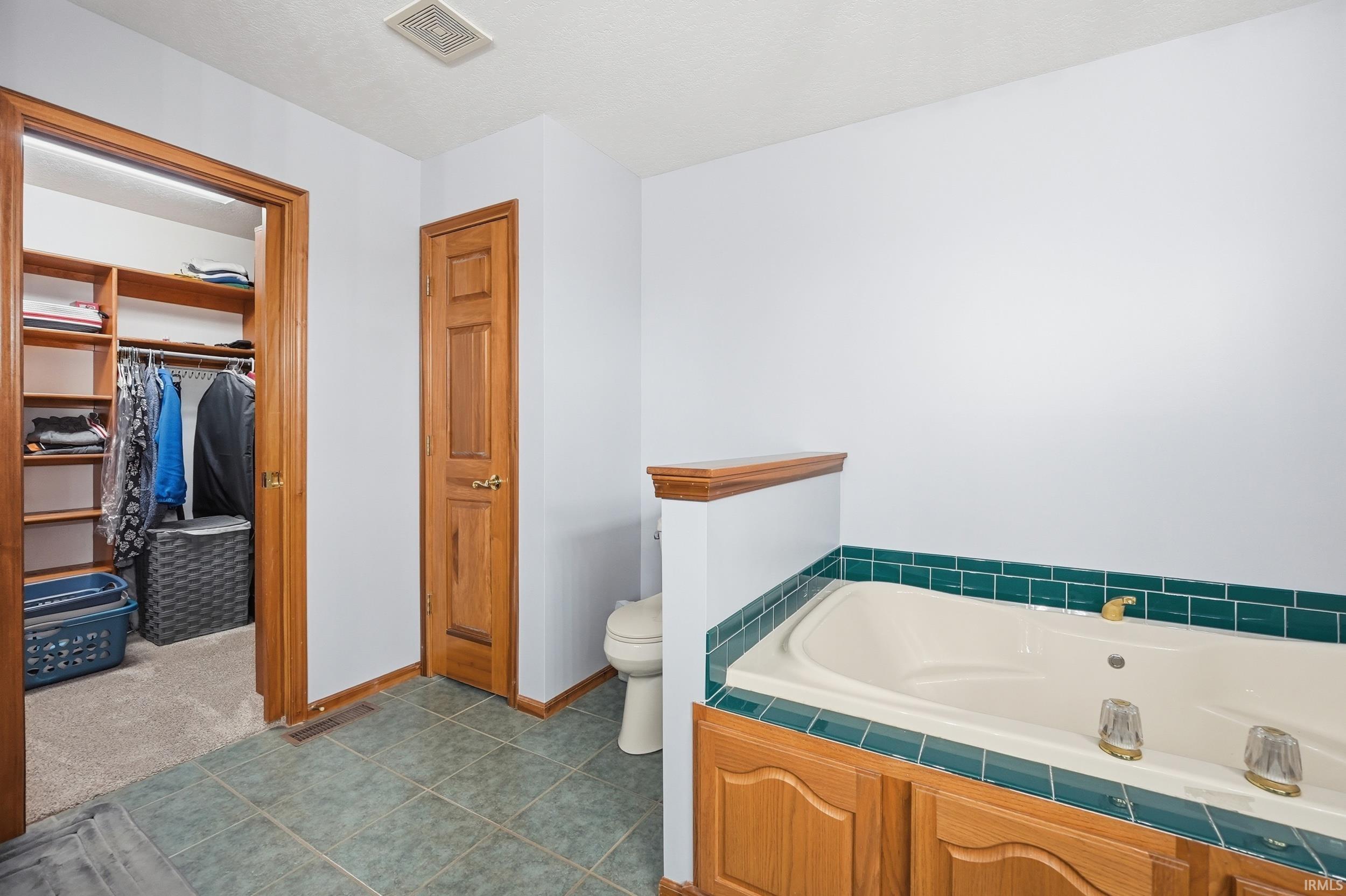 415 Ridge Hill Place Fort Wayne, IN 46804 - Photo 20 of 36 Gallery Image 20