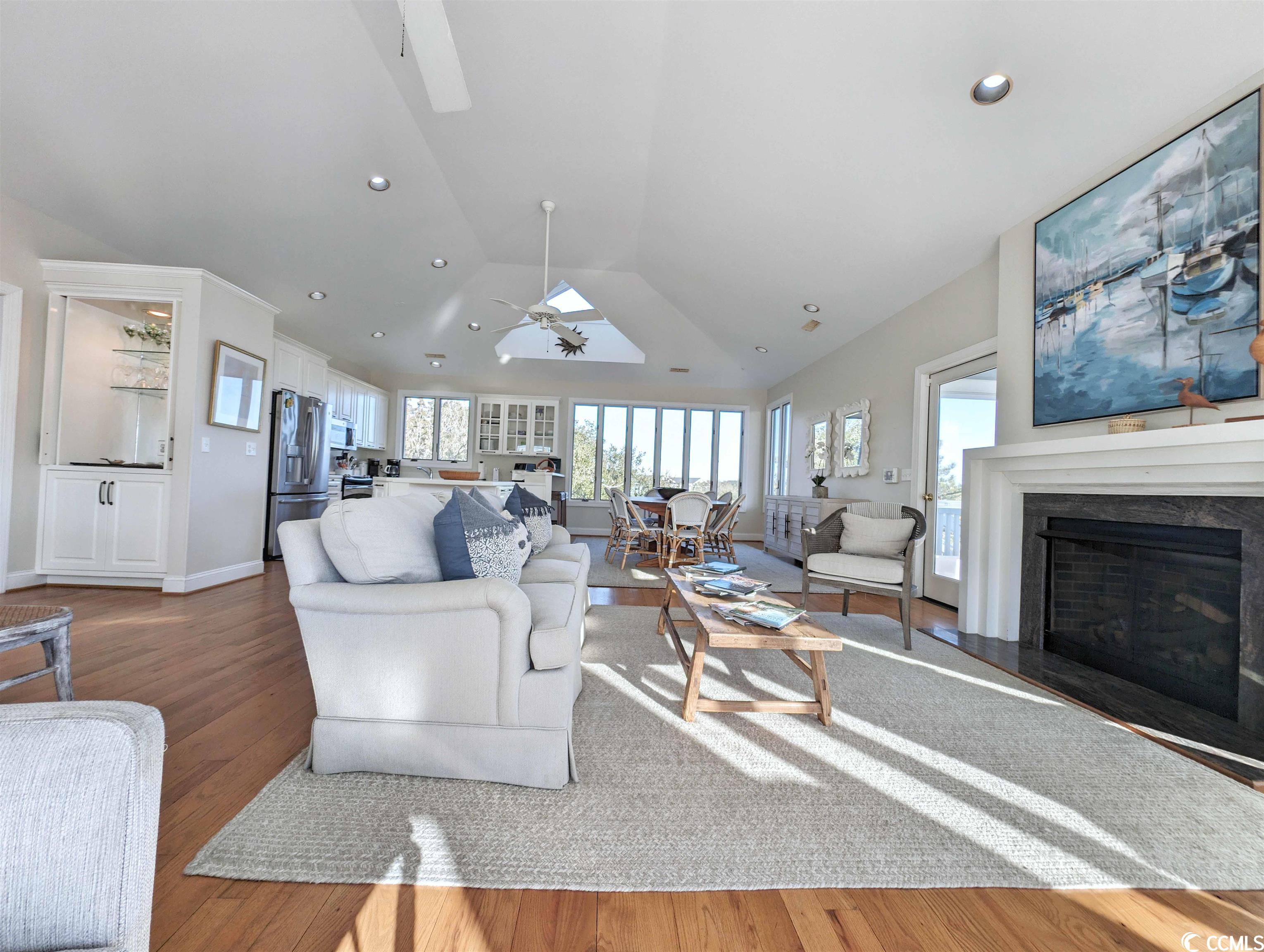 336 Inlet Point Drive Pawleys Island, SC 29585 - Photo 7 of 40 Gallery Image 7