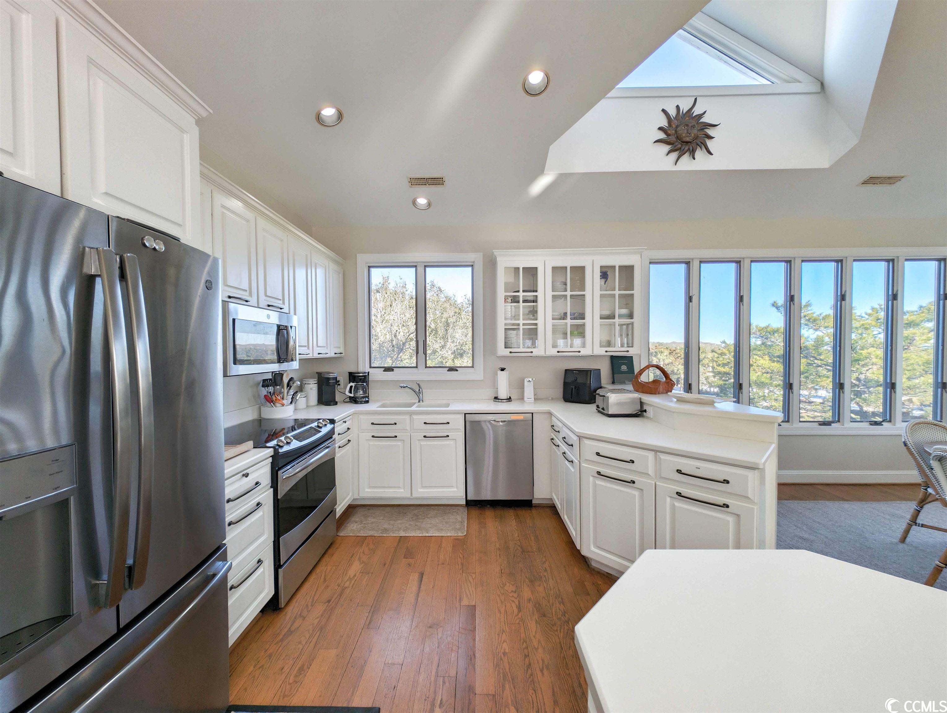 336 Inlet Point Drive Pawleys Island, SC 29585 - Photo 9 of 40 Gallery Image 9