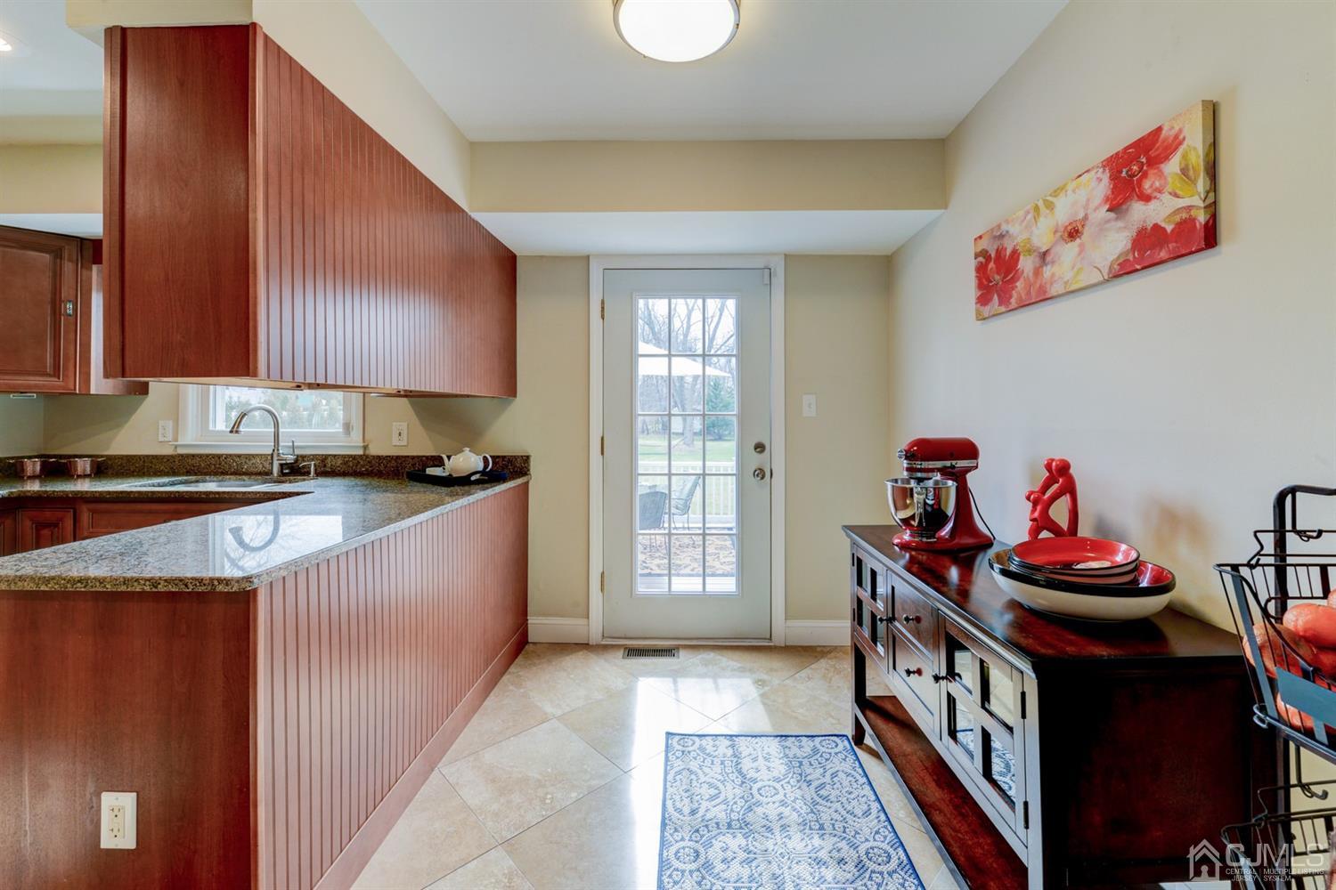 10 Brian Road East Brunswick, NJ 08816 - Photo 13 of 31 Gallery Image 13