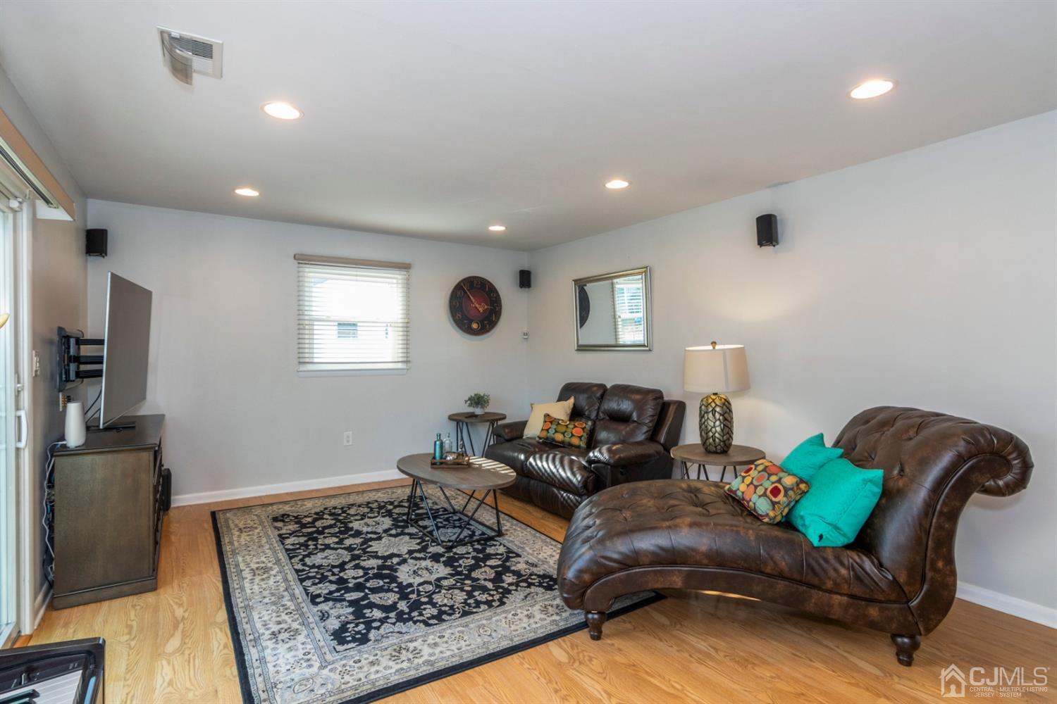 10 Brian Road East Brunswick, NJ 08816 - Photo 16 of 31 Gallery Image 16