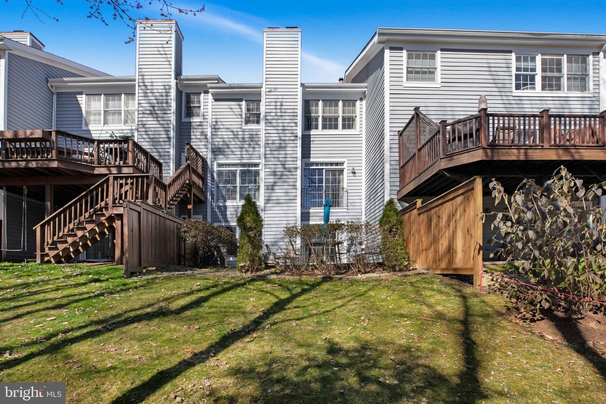 1245 Woodbrook Court Reston, VA 20194 - Photo 4 of 44 rear exterior