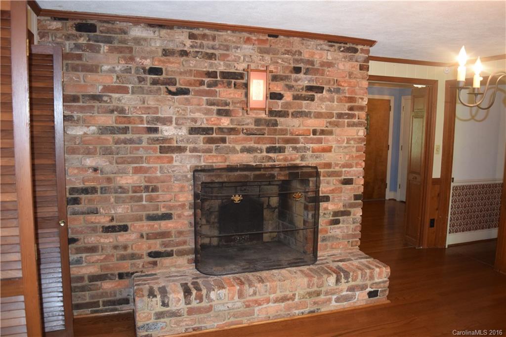 353 Kimmswick Road Charlotte, NC 28214 - Photo 11 of 17 Gallery Image 11