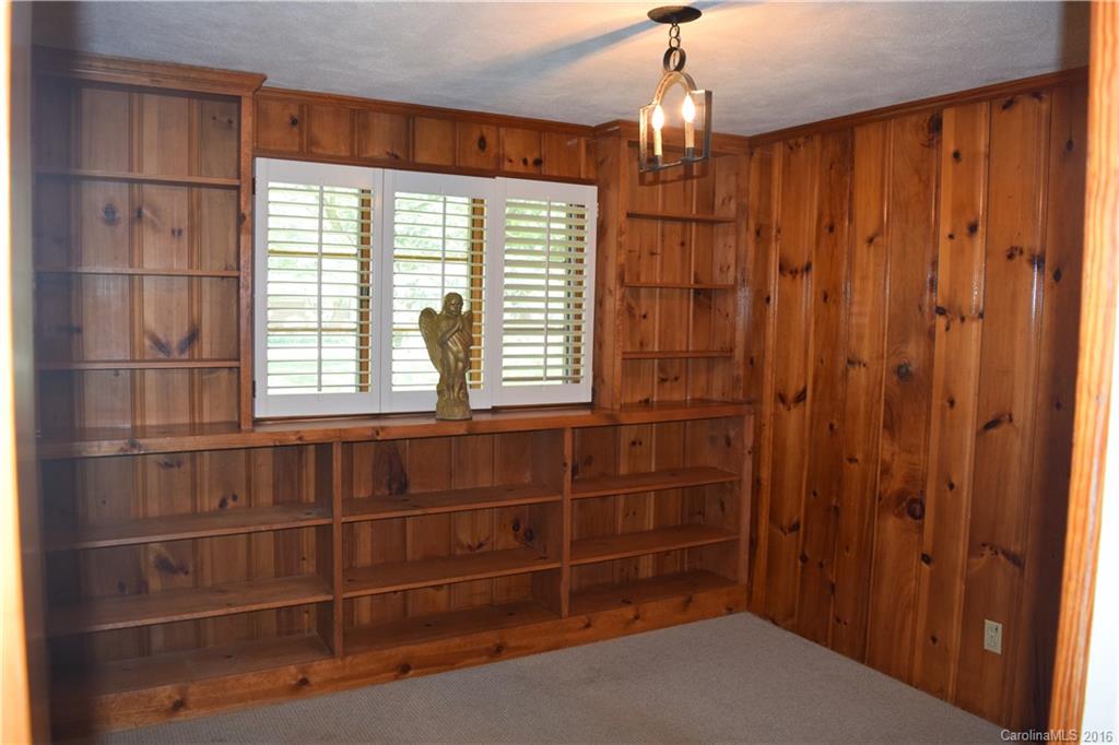 353 Kimmswick Road Charlotte, NC 28214 - Photo 14 of 17 Gallery Image 14