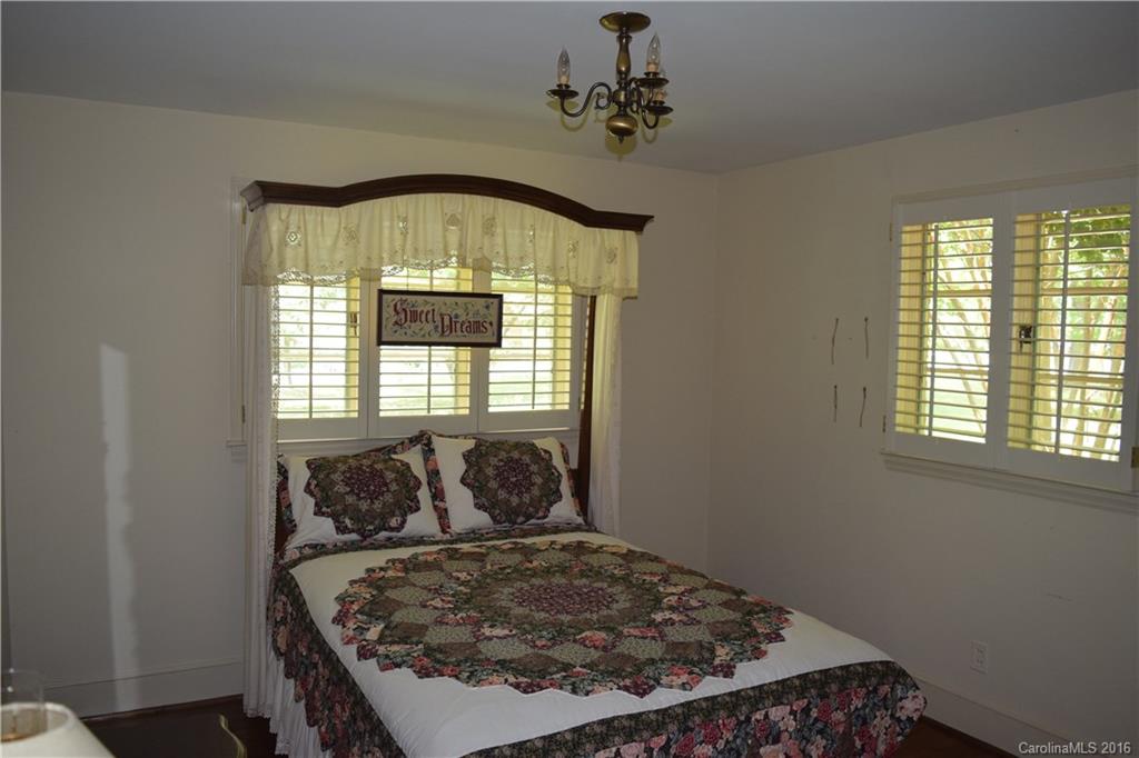 353 Kimmswick Road Charlotte, NC 28214 - Photo 17 of 17 Gallery Image 17