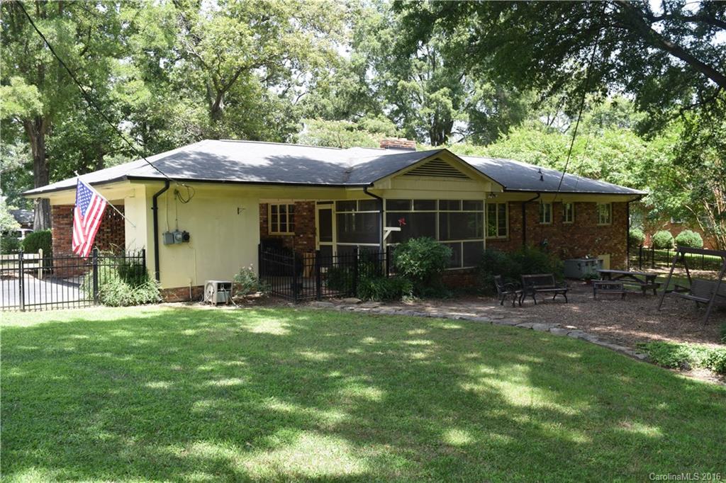 353 Kimmswick Road Charlotte, NC 28214 - Photo 4 of 17 Gallery Image 4