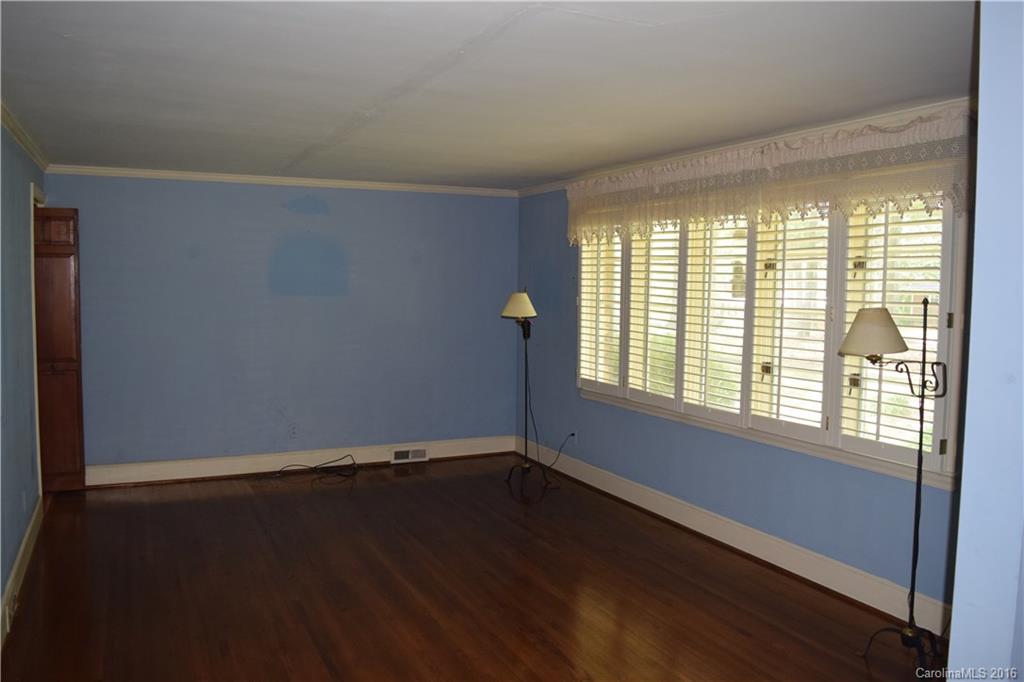 353 Kimmswick Road Charlotte, NC 28214 - Photo 9 of 17 Gallery Image 9