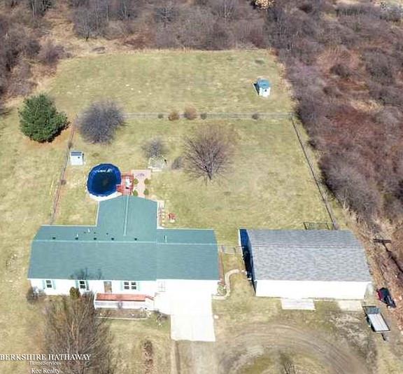 3715 Sutton Road Metamora, MI 48455 - Photo 35 of 37 50009838-34.JPG