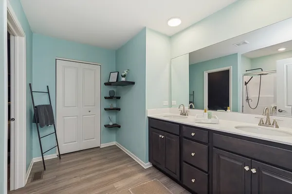 $430,000 | 14850 West Deere Drive, Manhattan, IL 60442