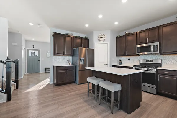 $430,000 | 14850 West Deere Drive, Manhattan, IL 60442