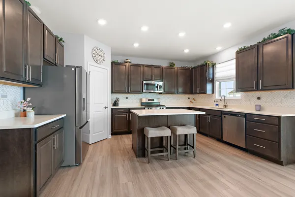 $430,000 | 14850 West Deere Drive, Manhattan, IL 60442