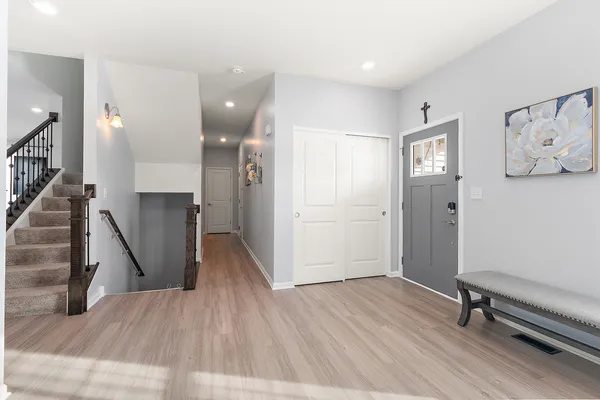 $430,000 | 14850 West Deere Drive, Manhattan, IL 60442