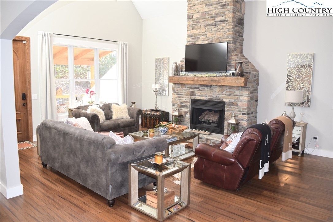 508 Spencer Miller Road Deep Gap, NC 28618 - Photo 4 of 43 Gallery Image 4