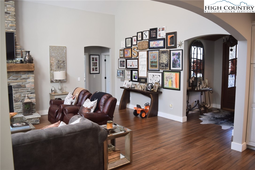 508 Spencer Miller Road Deep Gap, NC 28618 - Photo 5 of 43 Gallery Image 5