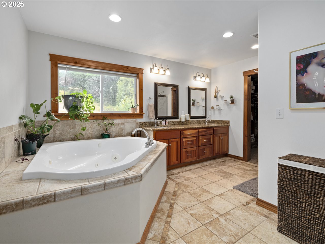 33678 Marys River Estates Road Philomath, OR 97370 - Photo 39 of 48 a large white kitchen with a large window