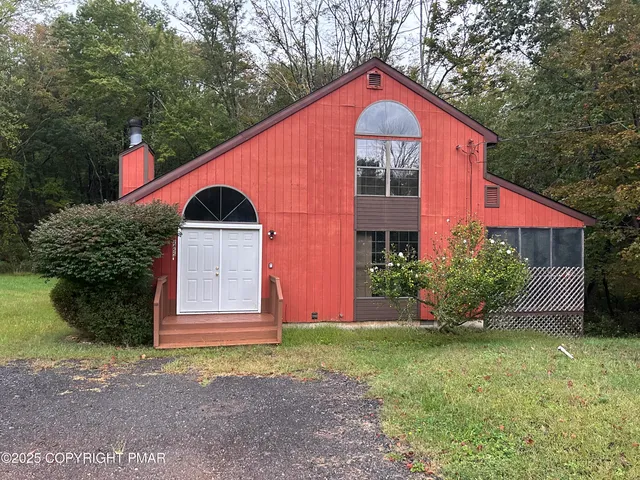 $1,875 | 2455 Milford Road, Bushkill, PA 18324