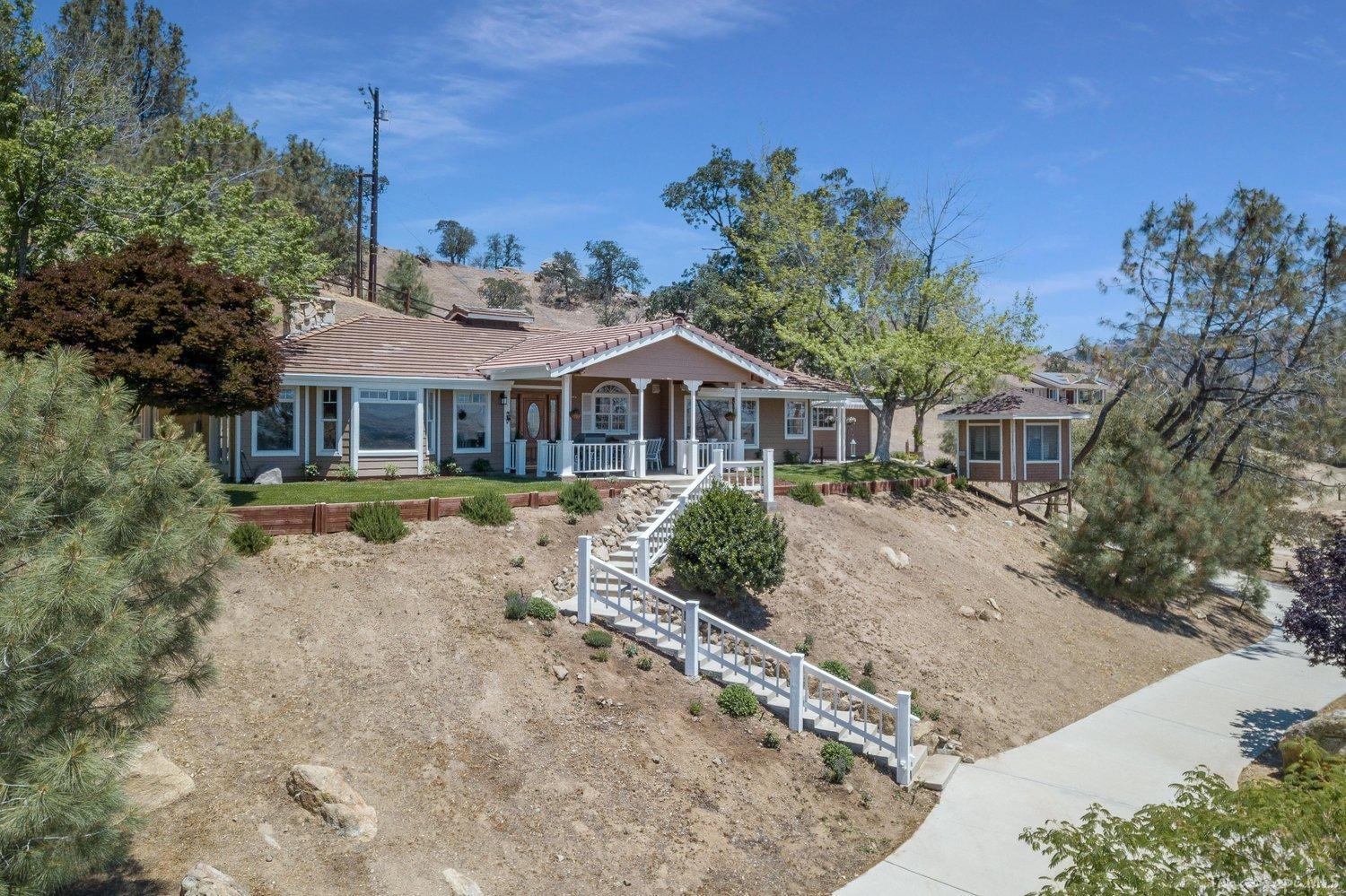 21218 Pine Ridge Drive Tehachapi, CA 93561 - Photo 2 of 62 Gallery Image 2
