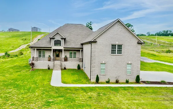 $749,900 | 1742 Old Gallatin Road, Portland, TN 37148