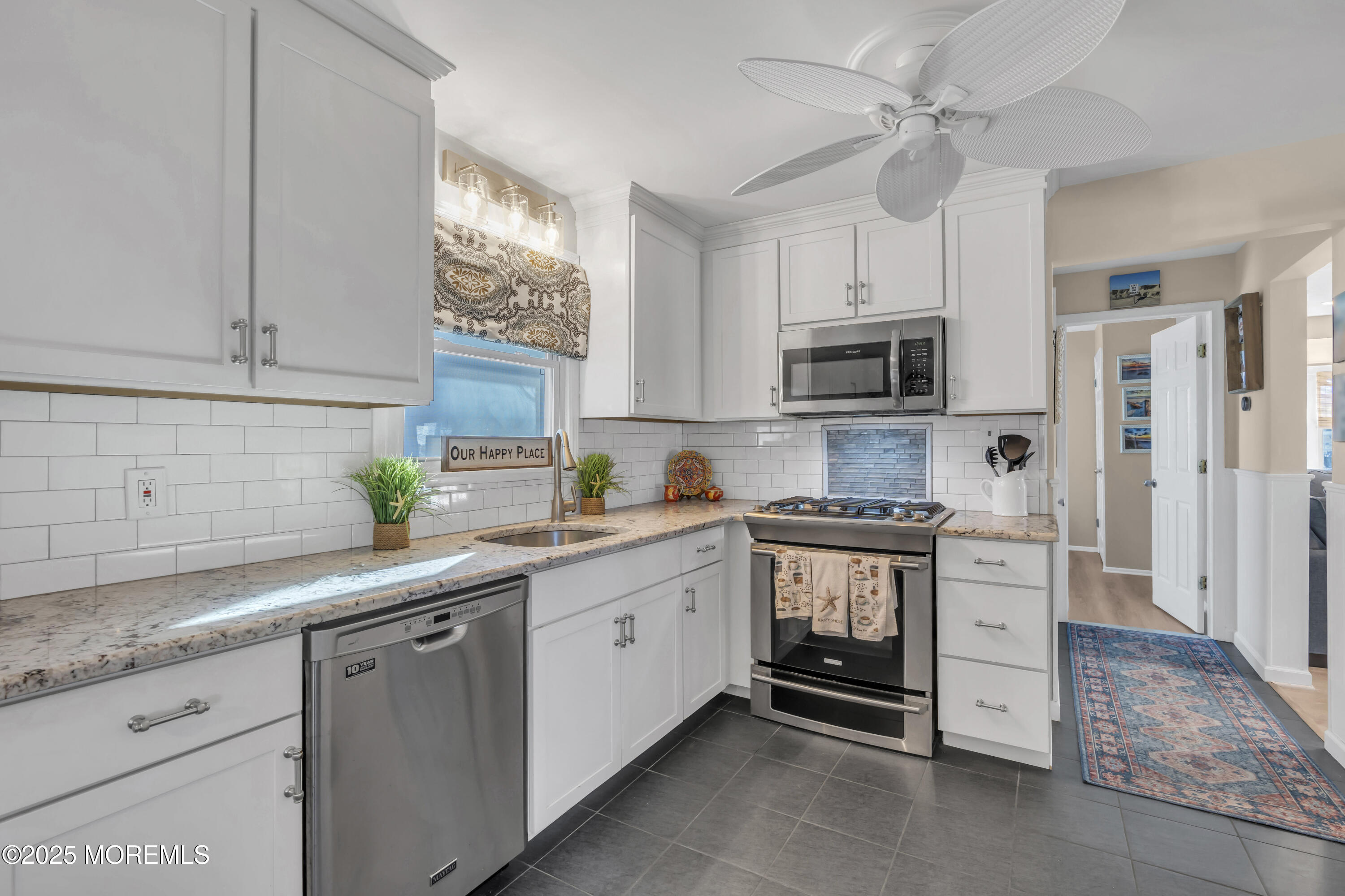 1855 Bay Boulevard Point Pleasant, NJ 08742 - Photo 11 of 32 063_dsc05860_399