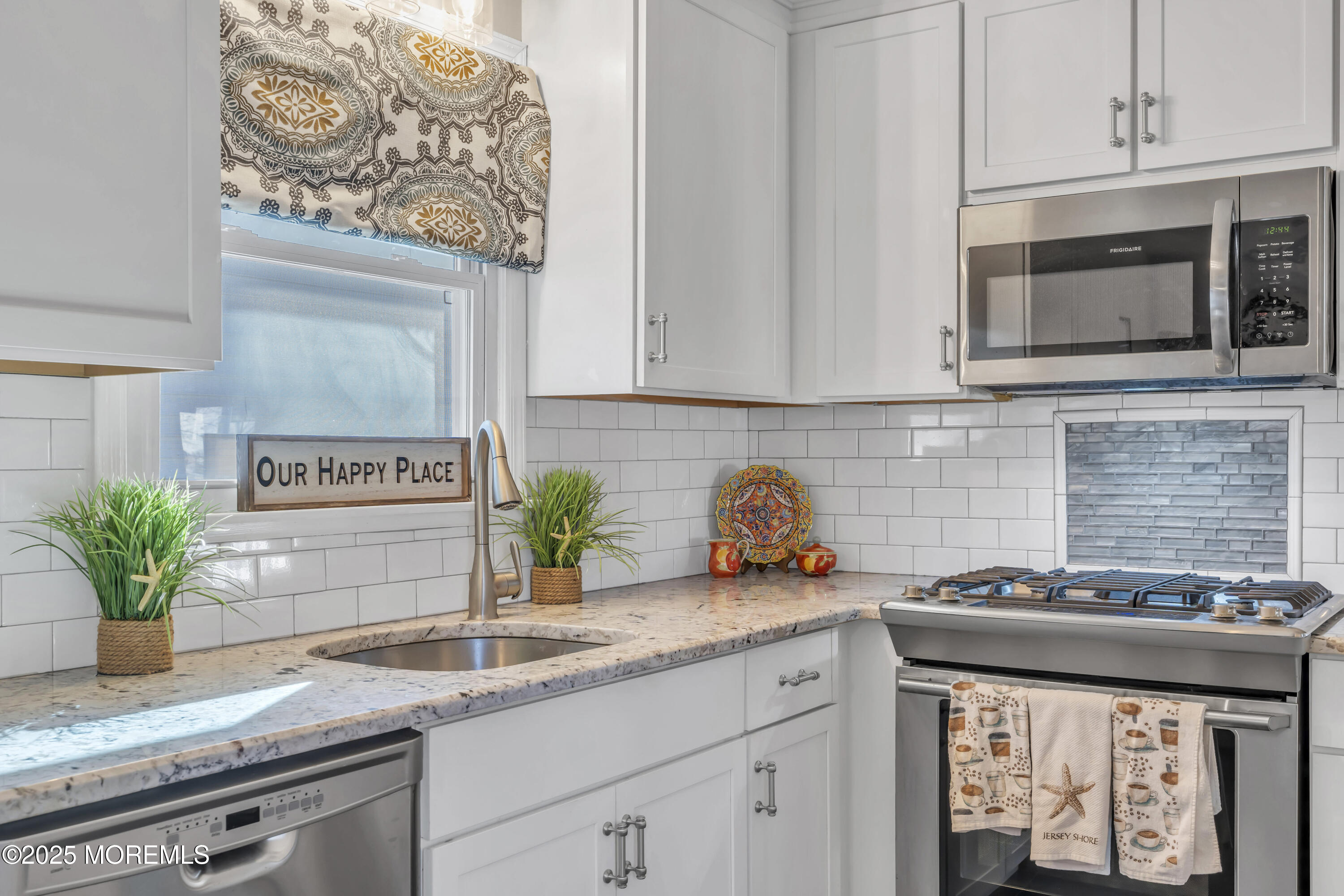 1855 Bay Boulevard Point Pleasant, NJ 08742 - Photo 14 of 32 062_dsc05855_149