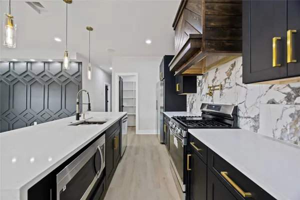 $2,150 | 8310 Mariah Street, Unit B, Houston, TX 77051