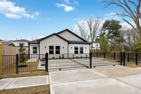 $2,150 | 8310 Mariah Street, Unit B, Houston, TX 77051