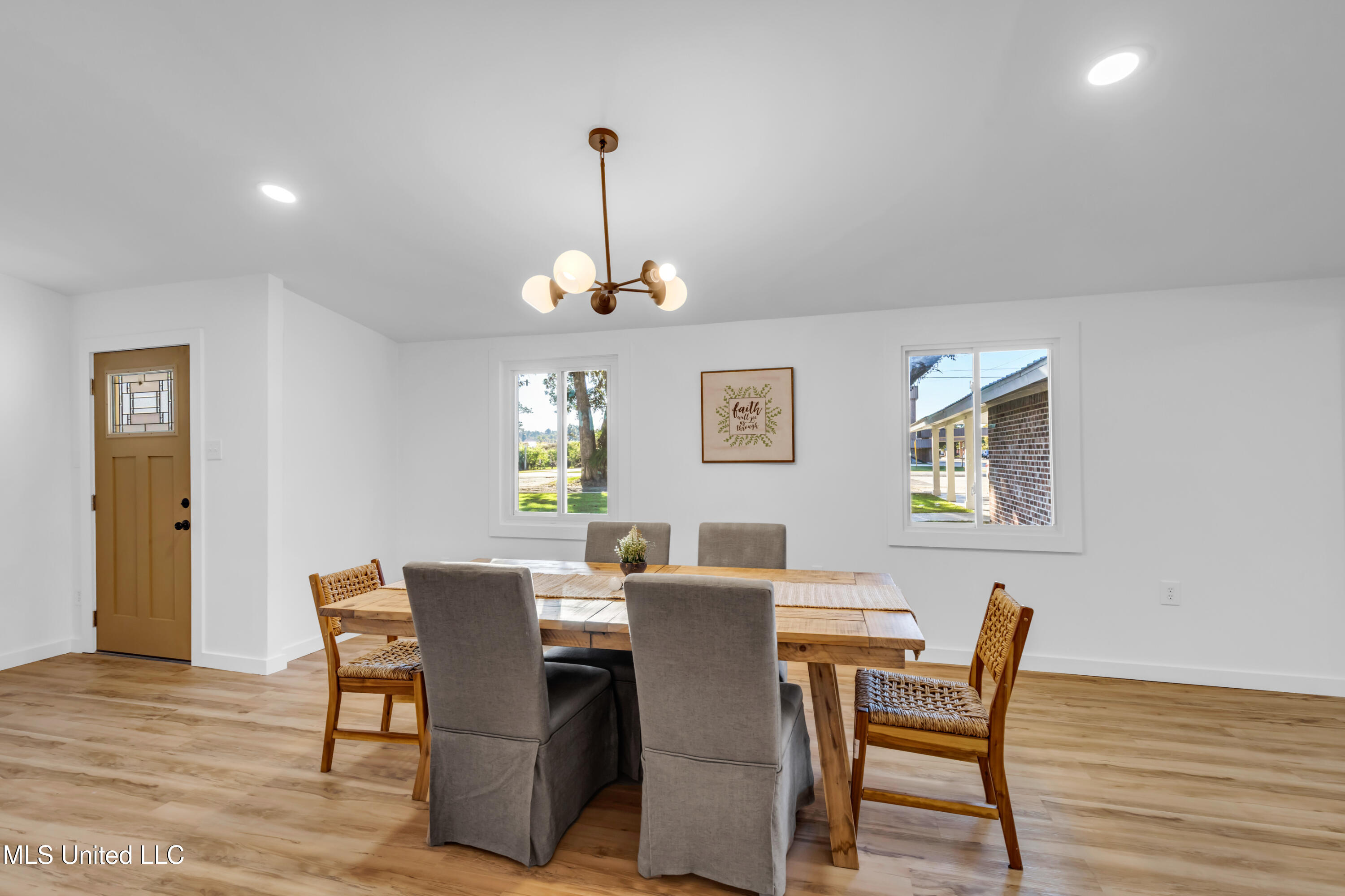 11554 Cedar Lake Road Biloxi, MS 39532 - Photo 11 of 69 11554CedarLake-11