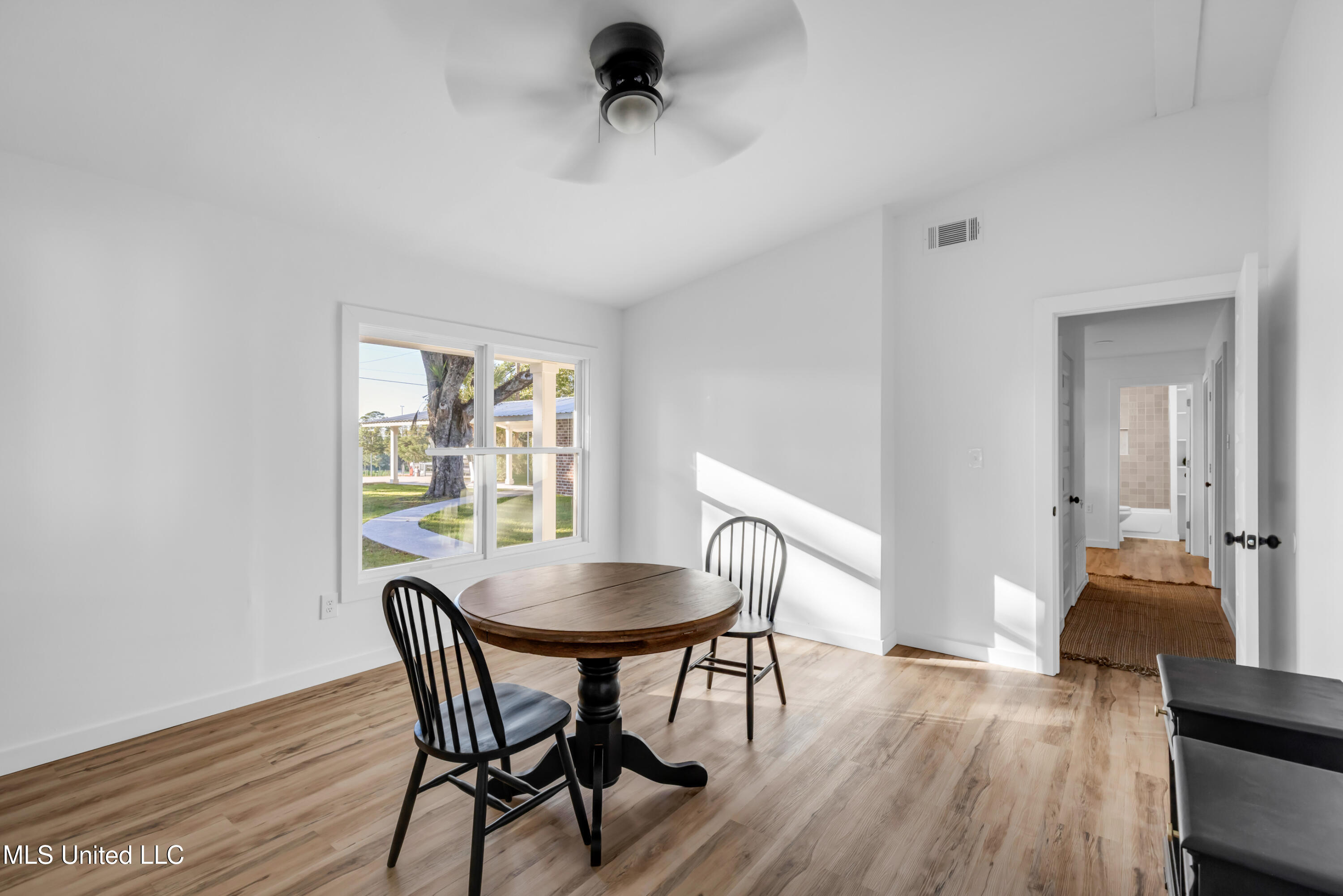 11554 Cedar Lake Road Biloxi, MS 39532 - Photo 30 of 69 11554CedarLake-30