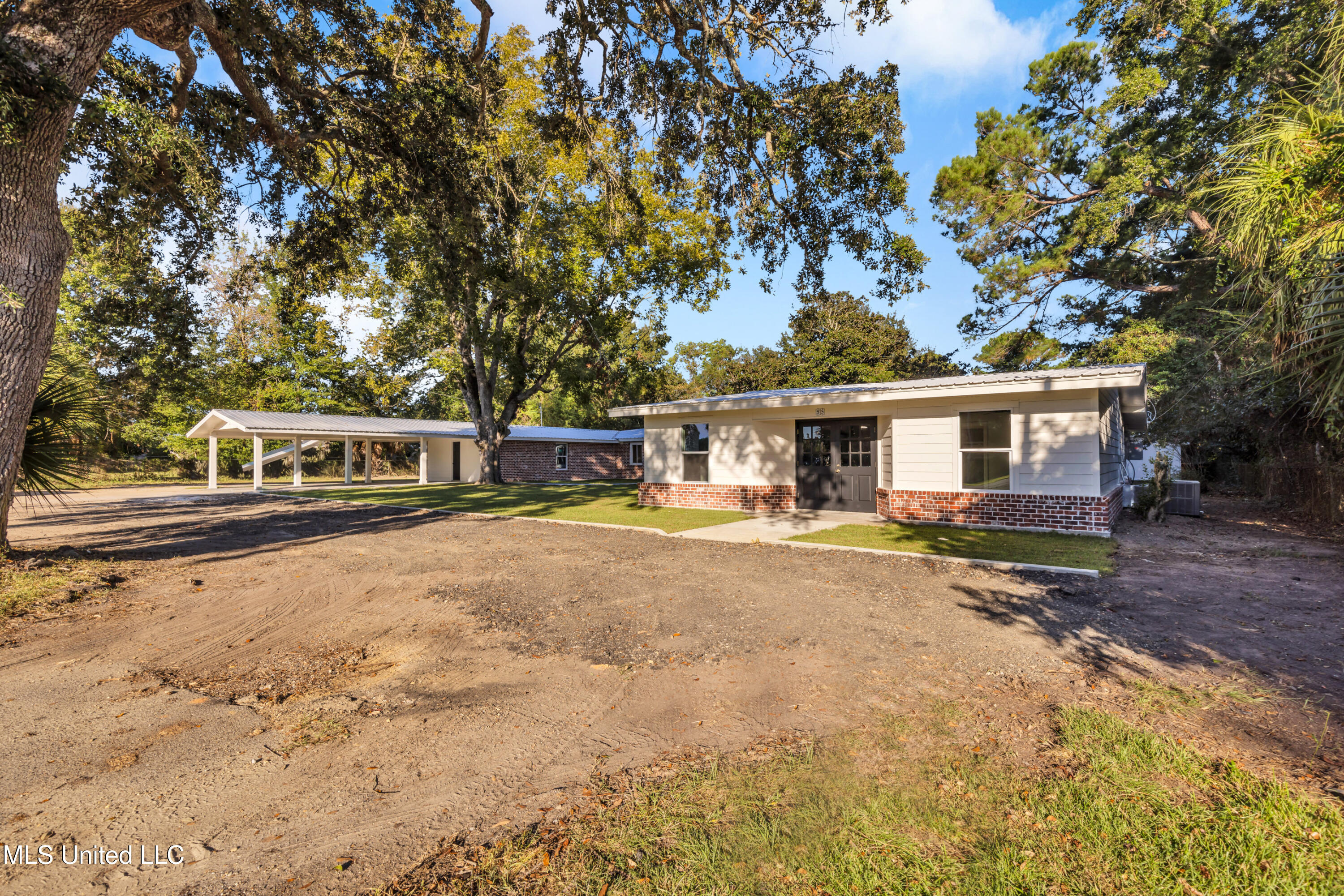 11554 Cedar Lake Road Biloxi, MS 39532 - Photo 3 of 69 11554CedarLake-3