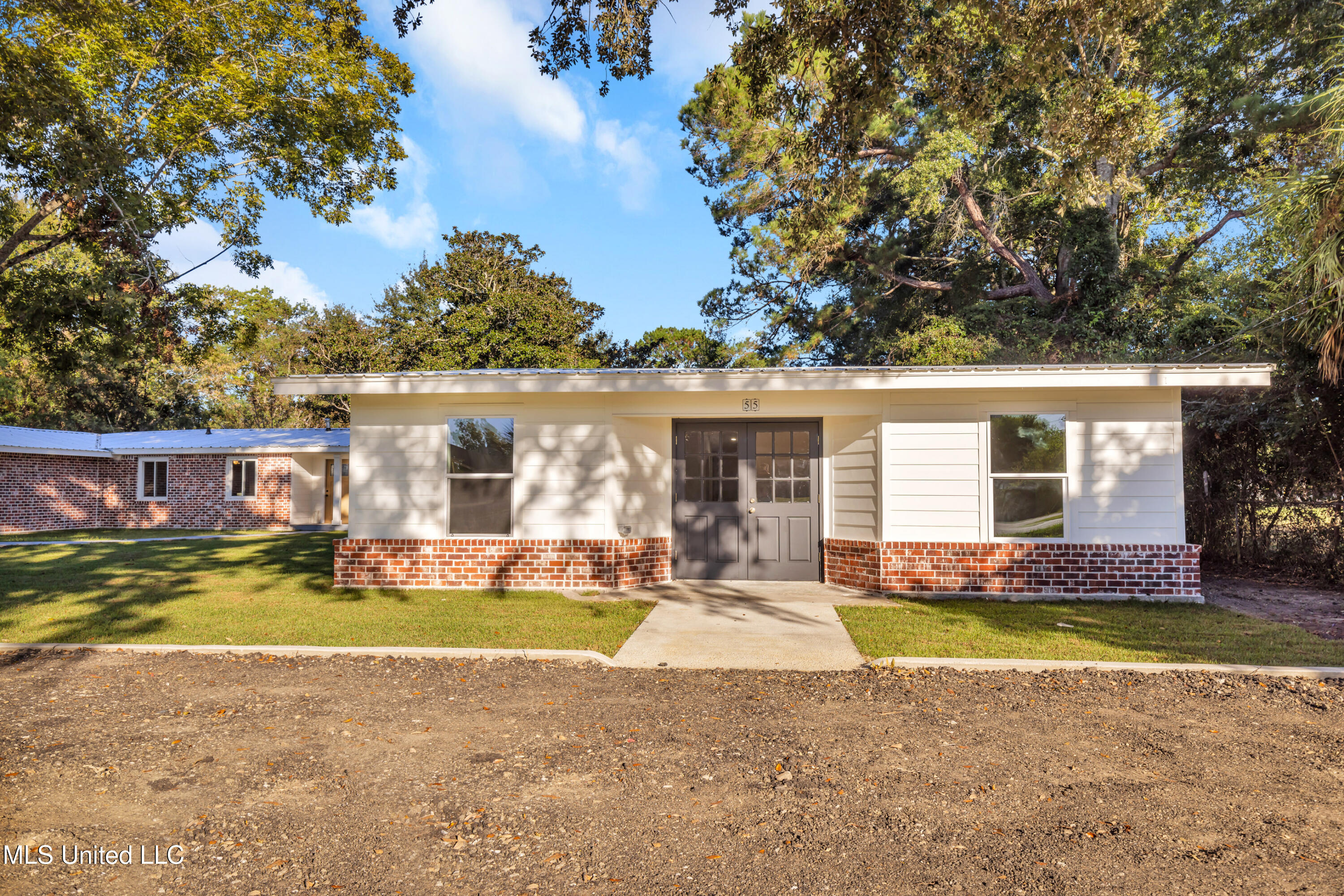 11554 Cedar Lake Road Biloxi, MS 39532 - Photo 4 of 69 11554CedarLake-4