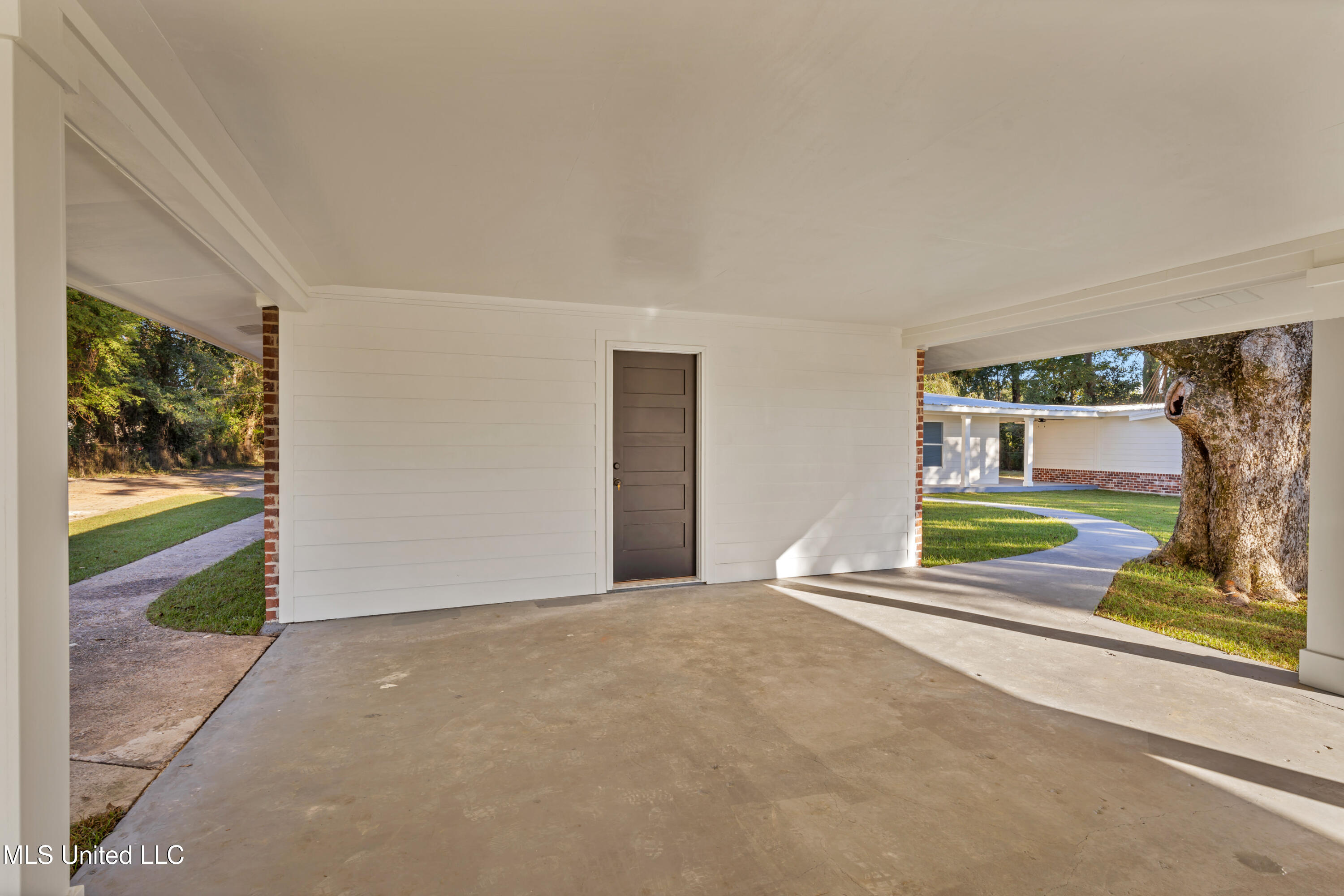 11554 Cedar Lake Road Biloxi, MS 39532 - Photo 7 of 69 11554CedarLake-7