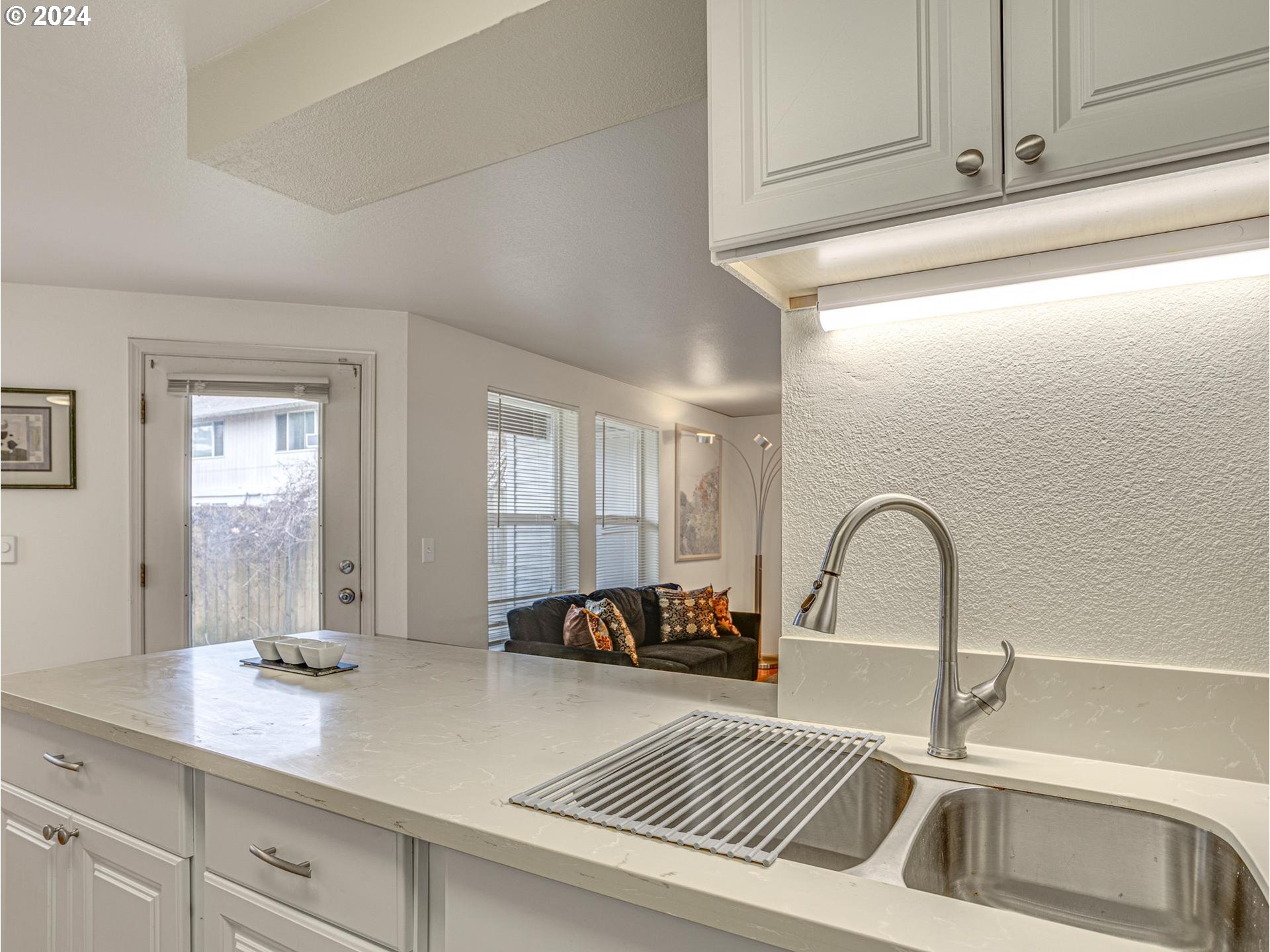 8913 Southeast Rhone Street Portland, OR 97266 - Photo 14 of 36