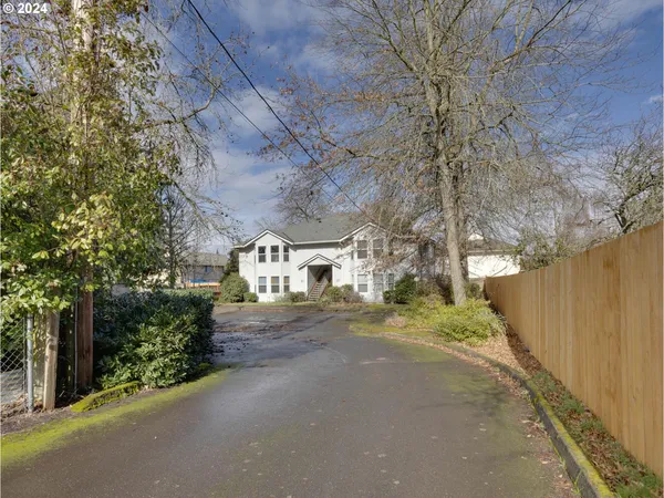 $999,900 | 8913 Southeast Rhone Street, Portland, OR 97266