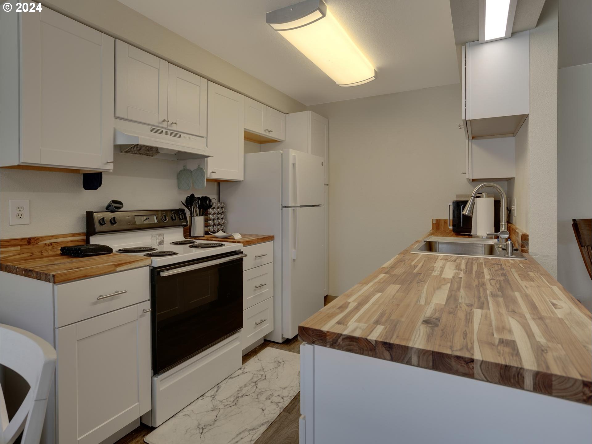 8913 Southeast Rhone Street Portland, OR 97266 - Photo 23 of 36