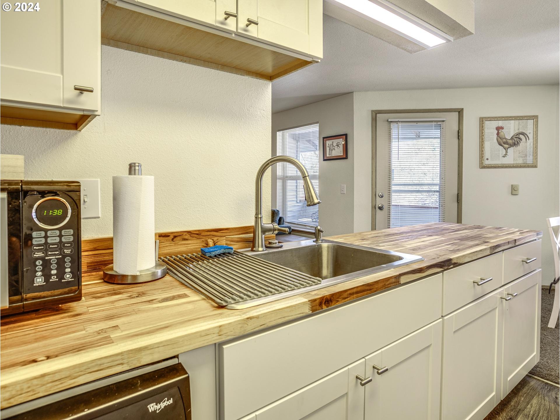 8913 Southeast Rhone Street Portland, OR 97266 - Photo 24 of 36