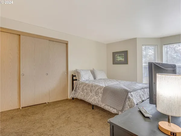 $999,900 | 8913 Southeast Rhone Street, Portland, OR 97266