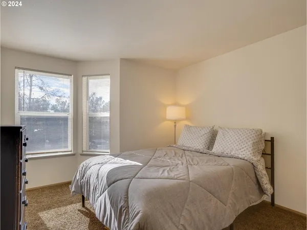 $999,900 | 8913 Southeast Rhone Street, Portland, OR 97266
