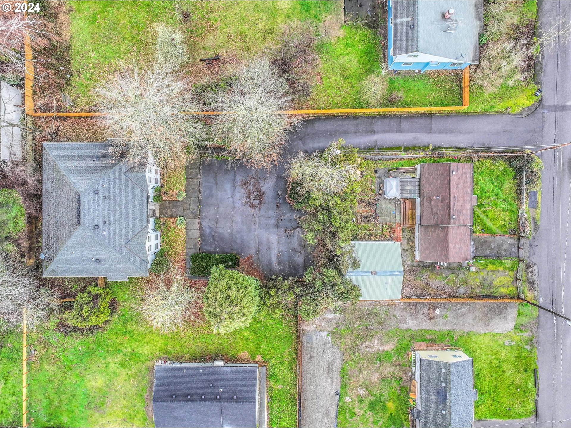 8913 Southeast Rhone Street Portland, OR 97266 - Photo 31 of 36