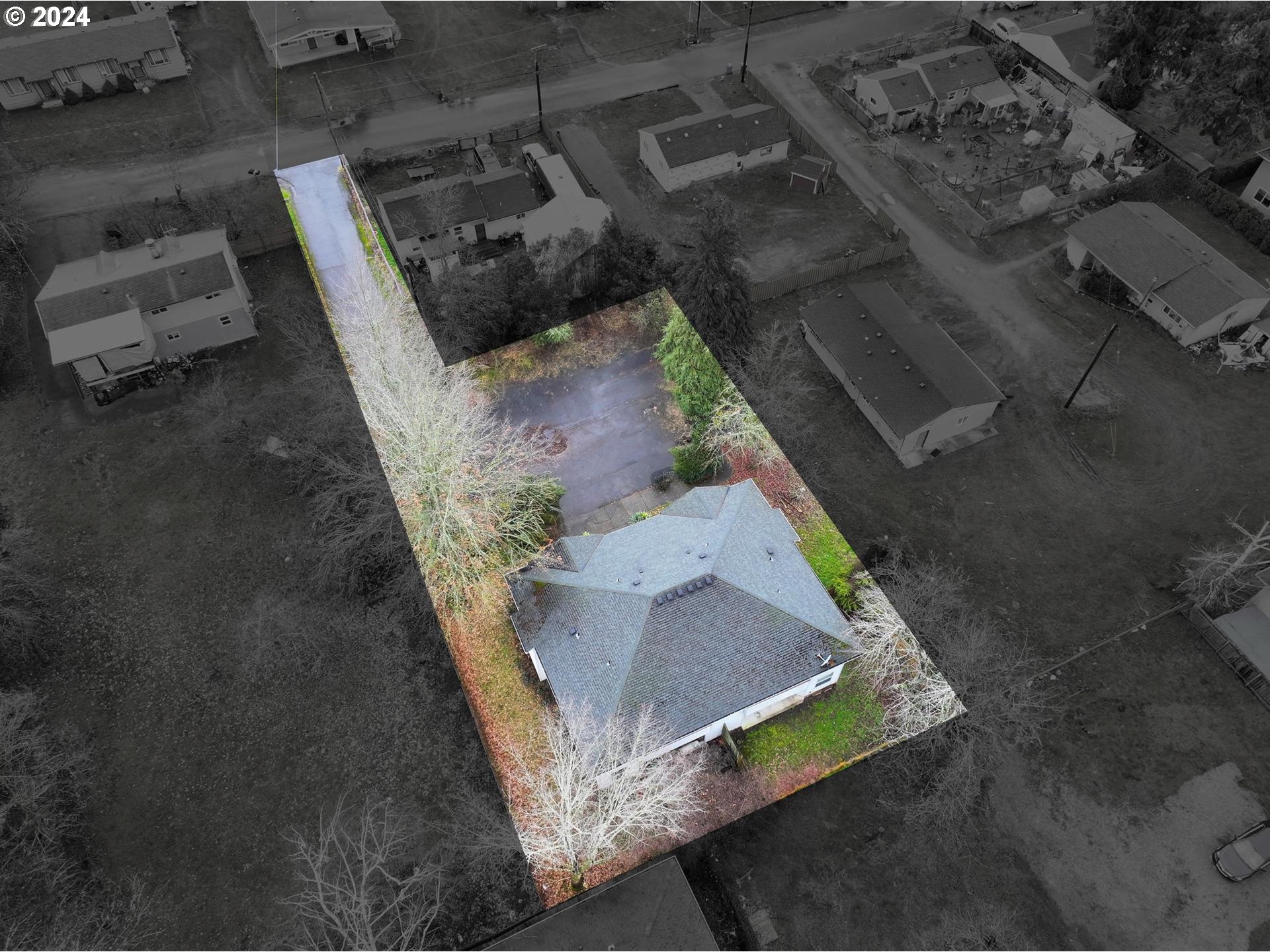 8913 Southeast Rhone Street Portland, OR 97266 - Photo 32 of 36