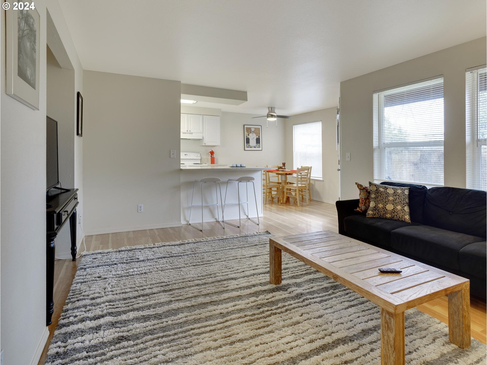 8913 Southeast Rhone Street Portland, OR 97266 - Photo 6 of 36